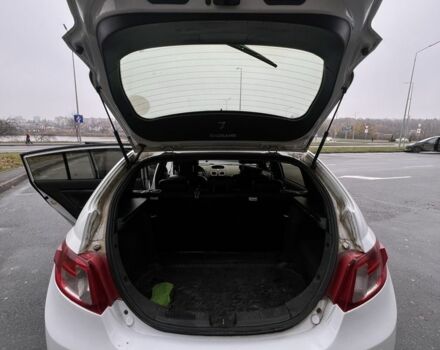 Білий Джилі Емгранд, об'ємом двигуна 1.8 л та пробігом 146 тис. км за 3399 $, фото 7 на Automoto.ua