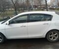 Белый Джили Эмгранд, объемом двигателя 1.8 л и пробегом 100 тыс. км за 4000 $, фото 1 на Automoto.ua