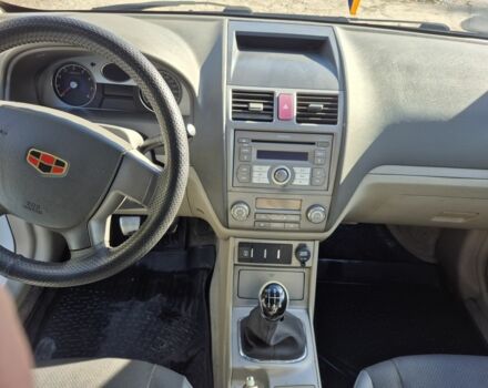 Белый Джили Эмгранд, объемом двигателя 1.8 л и пробегом 198 тыс. км за 3333 $, фото 7 на Automoto.ua