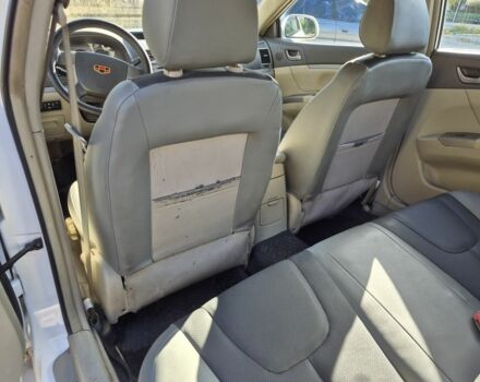 Белый Джили Эмгранд, объемом двигателя 1.8 л и пробегом 198 тыс. км за 3333 $, фото 8 на Automoto.ua