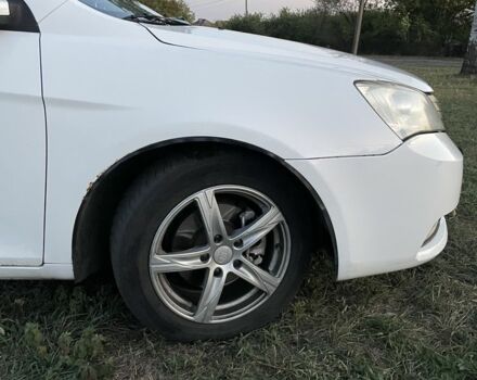 Белый Джили Эмгранд, объемом двигателя 1.8 л и пробегом 170 тыс. км за 3000 $, фото 3 на Automoto.ua