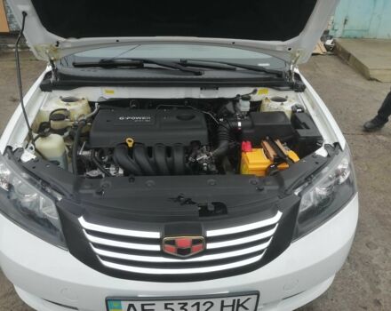 Белый Джили Эмгранд, объемом двигателя 1.8 л и пробегом 108 тыс. км за 5200 $, фото 2 на Automoto.ua