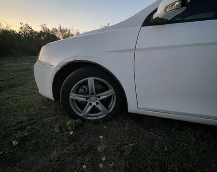 Белый Джили Эмгранд, объемом двигателя 1.8 л и пробегом 170 тыс. км за 3000 $, фото 6 на Automoto.ua