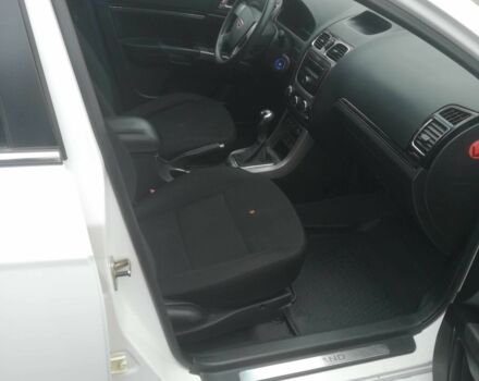 Белый Джили Эмгранд, объемом двигателя 1.8 л и пробегом 108 тыс. км за 5200 $, фото 11 на Automoto.ua