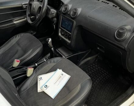 Белый Джили Эмгранд, объемом двигателя 1.5 л и пробегом 106 тыс. км за 1500 $, фото 5 на Automoto.ua