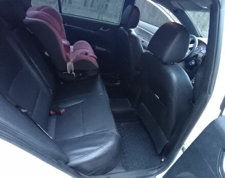 Білий Джилі Емгранд, об'ємом двигуна 1.8 л та пробігом 219 тис. км за 4200 $, фото 6 на Automoto.ua