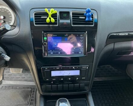 Белый Джили Эмгранд, объемом двигателя 2.4 л и пробегом 123 тыс. км за 4500 $, фото 7 на Automoto.ua