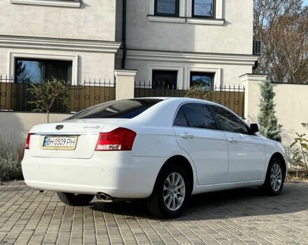 Белый Джили Эмгранд, объемом двигателя 2.4 л и пробегом 123 тыс. км за 4500 $, фото 2 на Automoto.ua