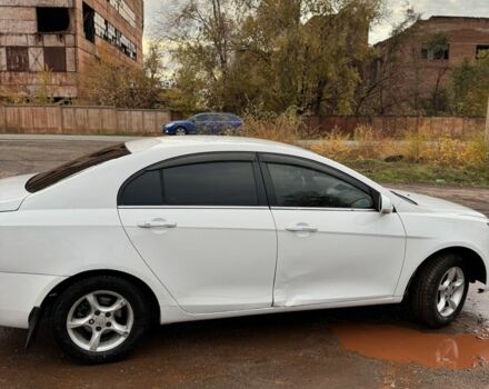 Джили Эмгранд 2013 в Кривом Роге на Automoto.ua Белый Джили Эмгранд, объемом двигателя 1.8 л и пробегом 234 тыс. км за 4000 $, фото 6 на Automoto.ua