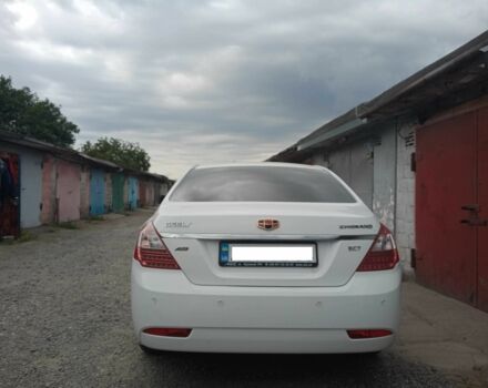 Білий Джилі Емгранд, об'ємом двигуна 1.8 л та пробігом 190 тис. км за 5300 $, фото 6 на Automoto.ua