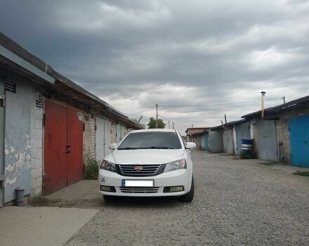 Білий Джилі Емгранд, об'ємом двигуна 1.8 л та пробігом 190 тис. км за 5300 $, фото 2 на Automoto.ua