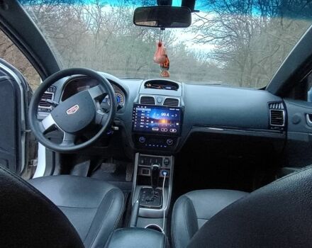 Білий Джилі Емгранд, об'ємом двигуна 1.8 л та пробігом 219 тис. км за 4200 $, фото 5 на Automoto.ua