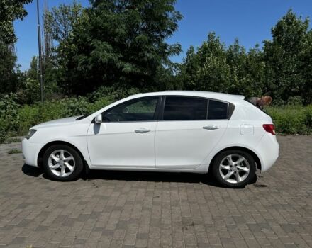 Білий Джилі Емгранд, об'ємом двигуна 1.5 л та пробігом 127 тис. км за 4500 $, фото 2 на Automoto.ua