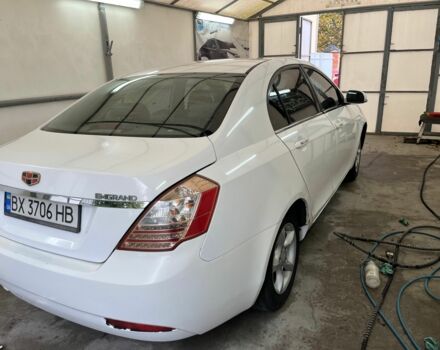 Білий Джилі Емгранд, об'ємом двигуна 1.5 л та пробігом 235 тис. км за 4000 $, фото 1 на Automoto.ua