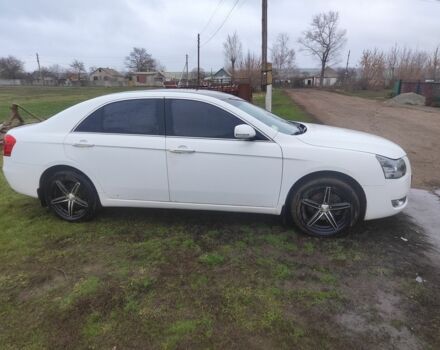 Білий Джилі Емгранд, об'ємом двигуна 2 л та пробігом 5 тис. км за 5902 $, фото 3 на Automoto.ua