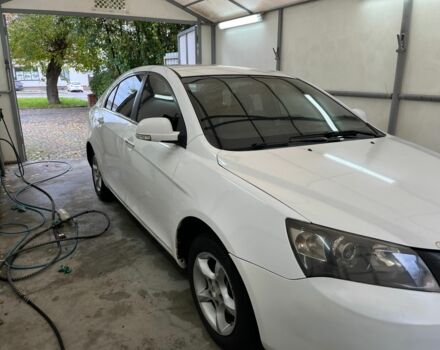 Білий Джилі Емгранд, об'ємом двигуна 1.5 л та пробігом 235 тис. км за 4000 $, фото 3 на Automoto.ua