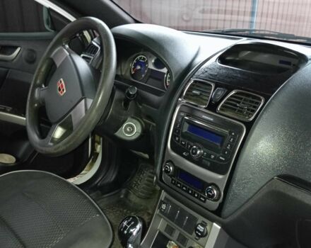 Белый Джили Эмгранд, объемом двигателя 1.8 л и пробегом 97 тыс. км за 4200 $, фото 3 на Automoto.ua