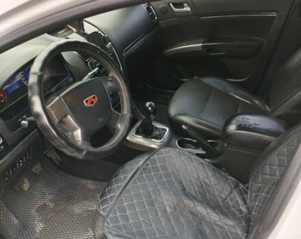 Білий Джилі Емгранд, об'ємом двигуна 1.5 л та пробігом 198 тис. км за 3950 $, фото 6 на Automoto.ua