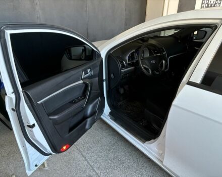 Білий Джилі Емгранд, об'ємом двигуна 1.5 л та пробігом 96 тис. км за 4300 $, фото 8 на Automoto.ua