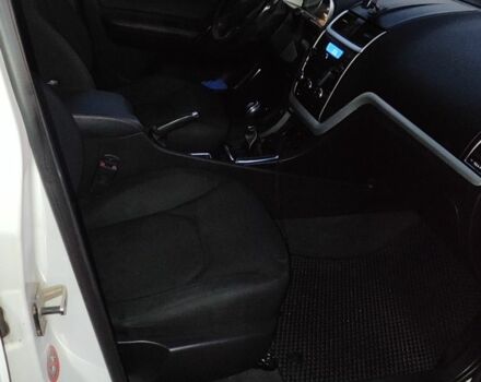 Белый Джили Эмгранд, объемом двигателя 1.5 л и пробегом 60 тыс. км за 8000 $, фото 5 на Automoto.ua