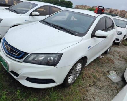 Білий Джилі Емгранд, об'ємом двигуна 1 л та пробігом 15 тис. км за 9000 $, фото 1 на Automoto.ua