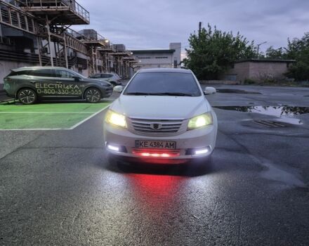 Белый Джили Эмгранд, объемом двигателя 1.8 л и пробегом 2 тыс. км за 4000 $, фото 13 на Automoto.ua