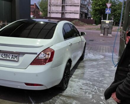 Белый Джили Эмгранд, объемом двигателя 1.8 л и пробегом 2 тыс. км за 4000 $, фото 19 на Automoto.ua