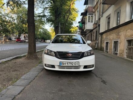 Джили Эмгранд 2013 в Одессе на Automoto.ua Белый Джили Эмгранд, объемом двигателя 1.8 л и пробегом 220 тыс. км за 3850 $, фото 1 на Automoto.ua