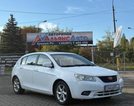 Белый Джили Эмгранд, объемом двигателя 1.5 л и пробегом 120 тыс. км за 3795 $, фото 1 на Automoto.ua