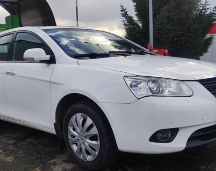 Белый Джили Эмгранд, объемом двигателя 1.5 л и пробегом 150 тыс. км за 5337 $, фото 1 на Automoto.ua