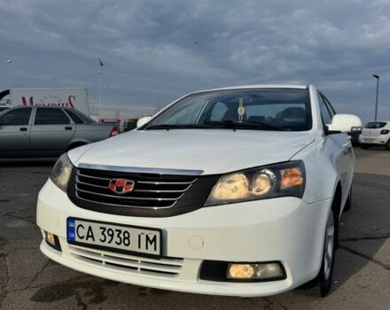 Белый Джили Эмгранд, объемом двигателя 1.5 л и пробегом 85 тыс. км за 5000 $, фото 1 на Automoto.ua