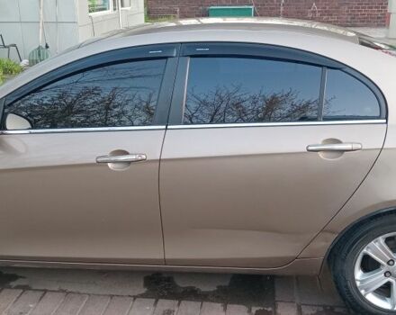 Бежевый Джили Эмгранд, объемом двигателя 1.8 л и пробегом 138 тыс. км за 4850 $, фото 3 на Automoto.ua