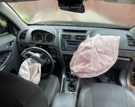 Бежевий Джилі Емгранд, об'ємом двигуна 0 л та пробігом 150 тис. км за 2000 $, фото 5 на Automoto.ua