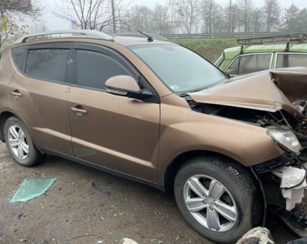 Бежевий Джилі Емгранд, об'ємом двигуна 0 л та пробігом 150 тис. км за 2000 $, фото 3 на Automoto.ua