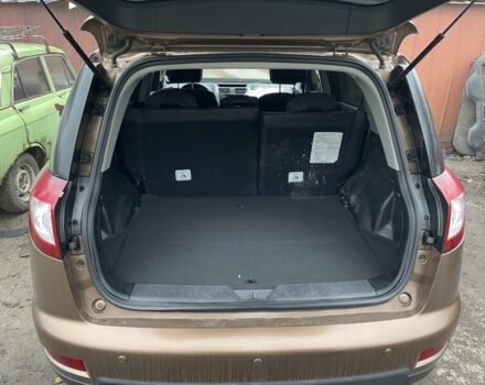 Бежевий Джилі Емгранд, об'ємом двигуна 0 л та пробігом 150 тис. км за 2000 $, фото 4 на Automoto.ua