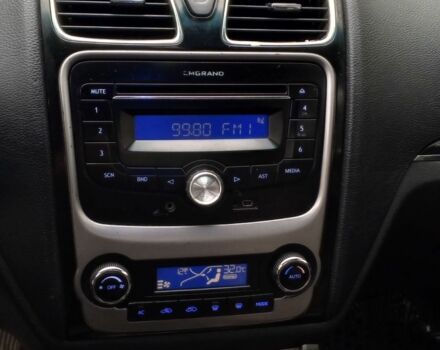 Черный Джили Эмгранд, объемом двигателя 1.8 л и пробегом 208 тыс. км за 3800 $, фото 6 на Automoto.ua