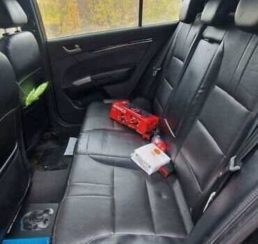 Джилі Емгранд 2012 у Запоріжжя на Automoto.ua Чорний Джилі Емгранд, об'ємом двигуна 1.8 л та пробігом 200 тис. км за 3000 $, фото 1 на Automoto.ua