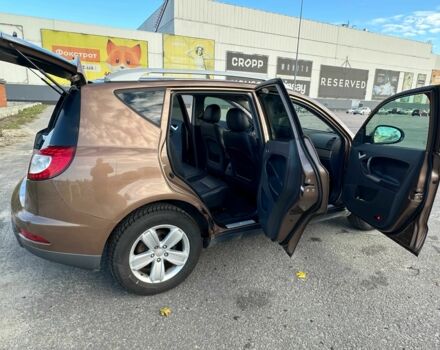 Джилі Емгранд 2014 у Києві на Automoto.ua Коричневий Джилі Емгранд, об'ємом двигуна 2 л та пробігом 140 тис. км за 4300 $, фото 19 на Automoto.ua