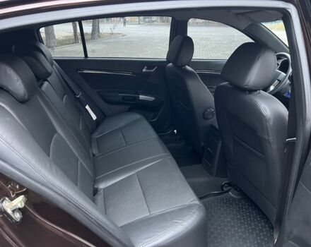 Красный Джили Эмгранд, объемом двигателя 1.8 л и пробегом 81 тыс. км за 4500 $, фото 9 на Automoto.ua