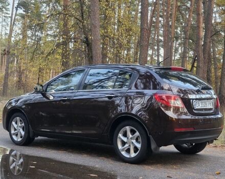 Джилі Емгранд 2014 у Черкасах на Automoto.ua Червоний Джилі Емгранд, об'ємом двигуна 1.8 л та пробігом 239 тис. км за 3800 $, фото 2 на Automoto.ua