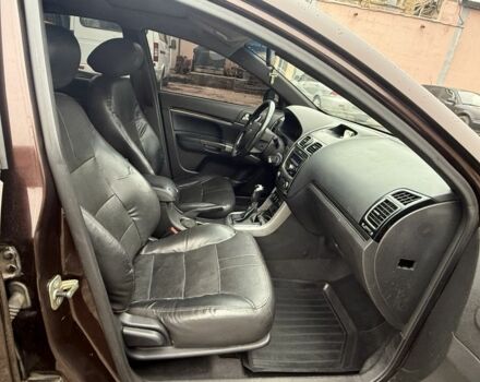 Красный Джили Эмгранд, объемом двигателя 1.5 л и пробегом 180 тыс. км за 3950 $, фото 9 на Automoto.ua