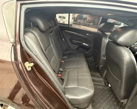 Красный Джили Эмгранд, объемом двигателя 1.5 л и пробегом 180 тыс. км за 3950 $, фото 5 на Automoto.ua