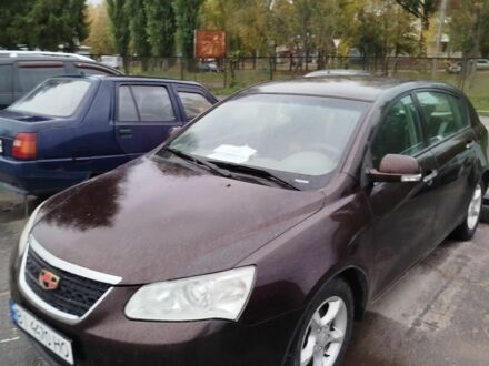 Джили Эмгранд 2012 в Кременчуге на Automoto.ua Красный Джили Эмгранд, объемом двигателя 1.8 л и пробегом 130 тыс. км за 3000 $, фото 1 на Automoto.ua