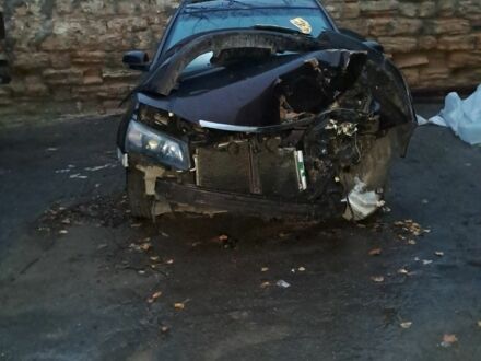 Красный Джили Эмгранд, объемом двигателя 0 л и пробегом 1000 тыс. км за 3000 $, фото 1 на Automoto.ua