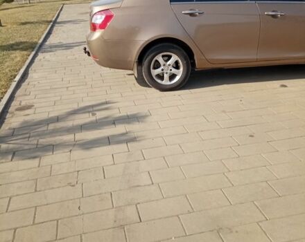 Желтый Джили Эмгранд, объемом двигателя 1.8 л и пробегом 1 тыс. км за 4500 $, фото 6 на Automoto.ua