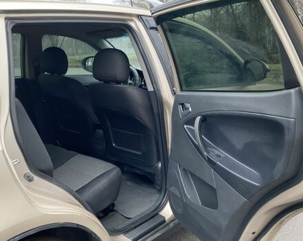 Желтый Джили Эмгранд, объемом двигателя 1.8 л и пробегом 145 тыс. км за 5500 $, фото 9 на Automoto.ua