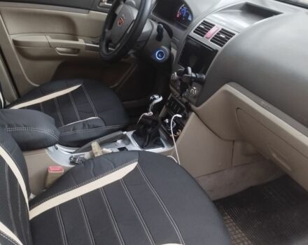 Серый Джили Эмгранд, объемом двигателя 1.8 л и пробегом 229 тыс. км за 3200 $, фото 2 на Automoto.ua