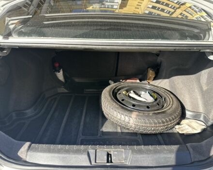 Серый Джили Эмгранд, объемом двигателя 1.8 л и пробегом 78 тыс. км за 5000 $, фото 7 на Automoto.ua