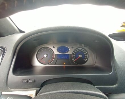 Сірий Джилі Емгранд, об'ємом двигуна 1.8 л та пробігом 190 тис. км за 4500 $, фото 12 на Automoto.ua