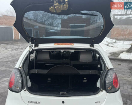 Білий Джилі ГЦ2, об'ємом двигуна 1.34 л та пробігом 80 тис. км за 2900 $, фото 32 на Automoto.ua